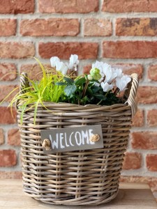 Kosz rattanowy WELCOME  owal 35cm x 26cm z uchwytami