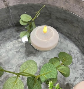 Świeca Biała Pływająca D:  6,1x 4,5cm  2szt.   